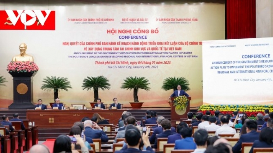 Vietnam meets criteria for establishing international financial centers: PM Chinh